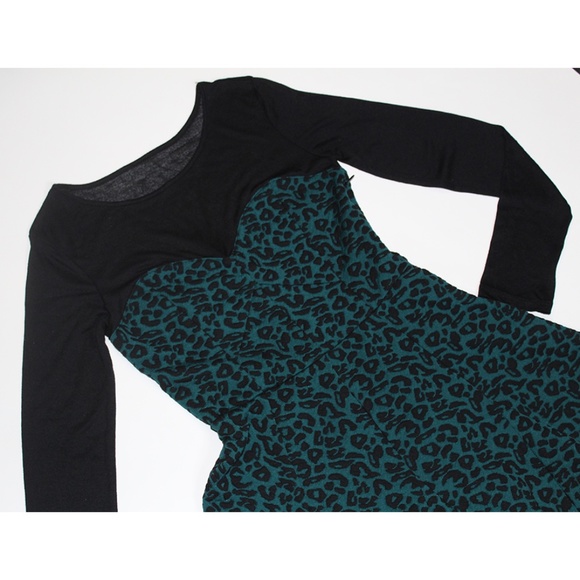 Classis Bodice Solid Dress - Picture 2 of 10